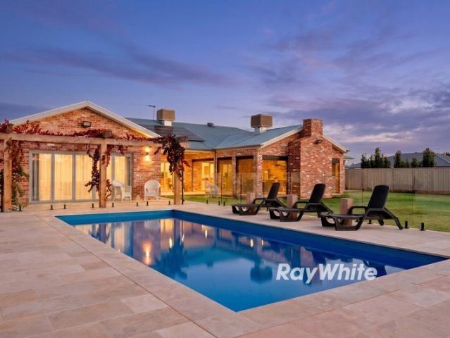 A Showstopping Irymple Entertainer on 2,196sqm