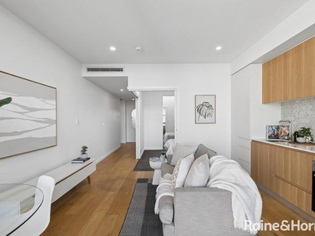 A Small but Mighty Opportunity in Popular Location!