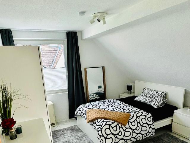 A small lightflooded 30qm apt underneath the rooftop, Dusseldorf Amsterdam Apartments for Rent