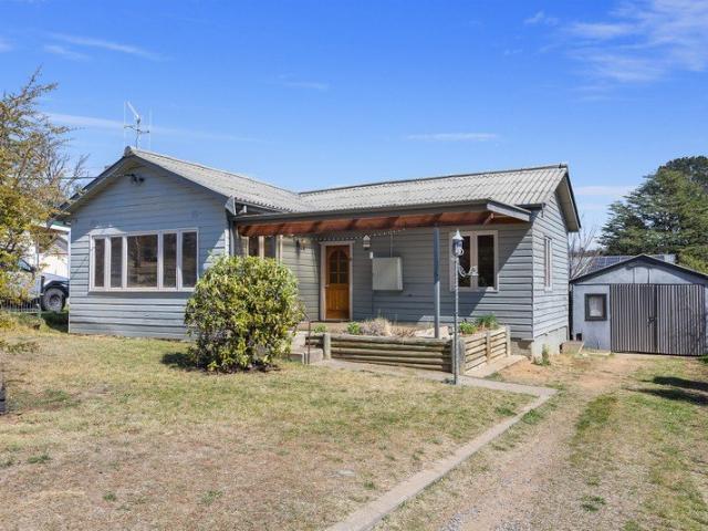 A SMART INVESTMENT WITH STRONG RENTAL & OWNER OCCUPIER APPEAL