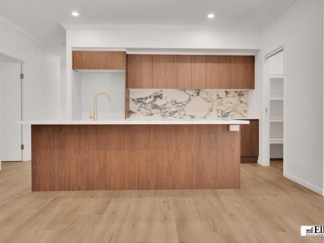 A smarter way to get started on your first home $696,325 with the FHOG!