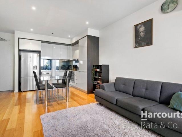 A Snapshot of Stylish Inner North Living