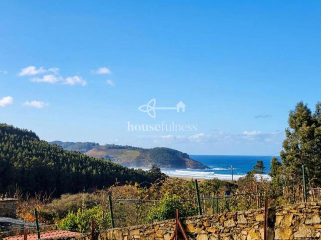 A solo 1,5 km de la playa de San Xurxo, esta singular propie. 397m² Ferrol