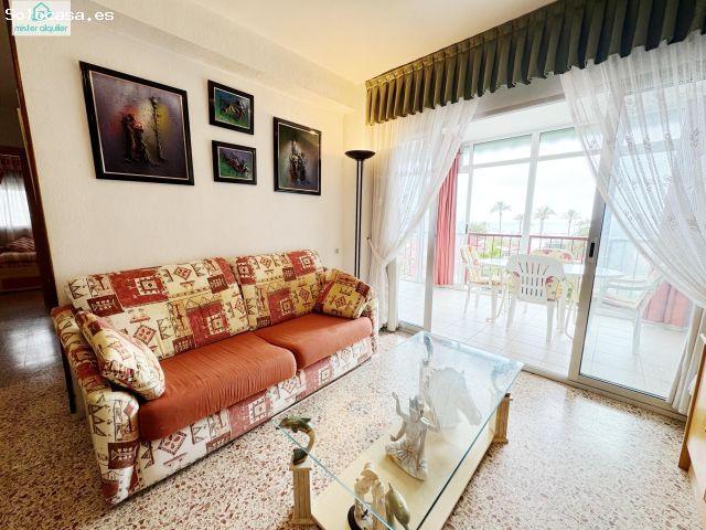 A SOLO UNOS PASOS DE LA PLAYA EN LA AVD. DE NIZA APARTAMENTO CON PISCINA IDEAL NÓMADAS DIGITALES