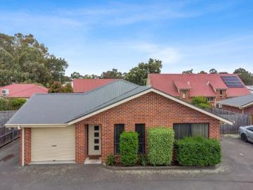 A solid investment in a well established precinct!