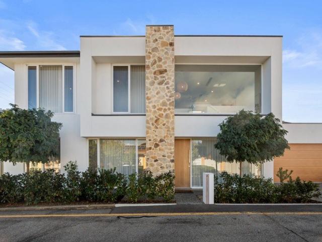 A Somerton Park showpiece that knows exactly how to live