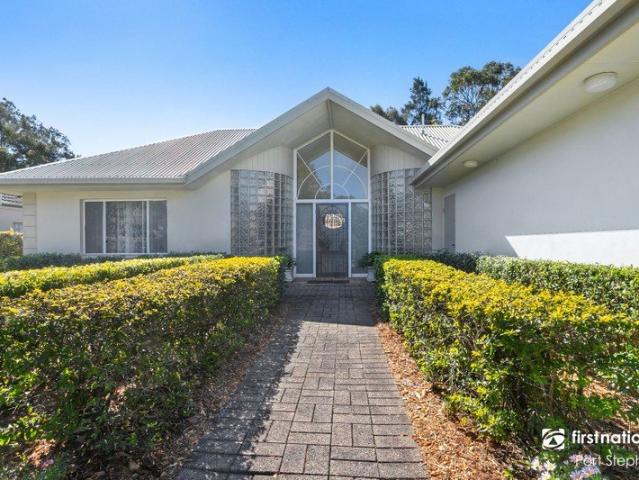 A SOUGHT AFTER GOLF COURSE ADDRESS WITH ROOM FOR THE WHOLE FAMILY