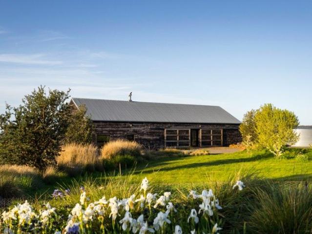 A soulful contemporary sanctuary in the heart of nature