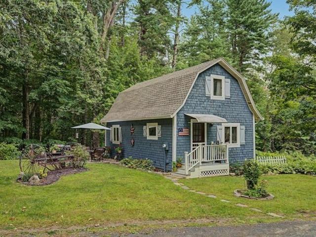 a Southampton Rd, Westhampton, Home For Sale