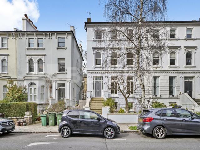 A spacious and well presented two bedroom, two bathroom furnished apartment situated on the first floor of a well maintained period building on the sought after Priory Terrace, NW6.The property offers two generous double bedrooms, including a princip