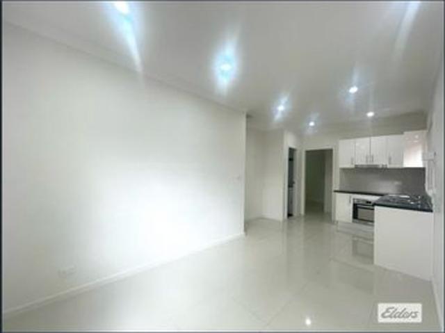 A SPACIOUS AND CONVENIENT GRANNY FLAT FOR LEASE IN MOUNT PRITCHARD!