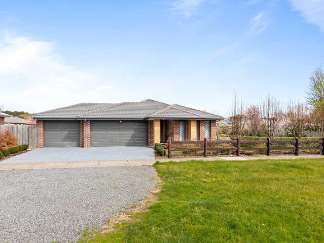 A Spacious Ballan Family Home With Room To Grow