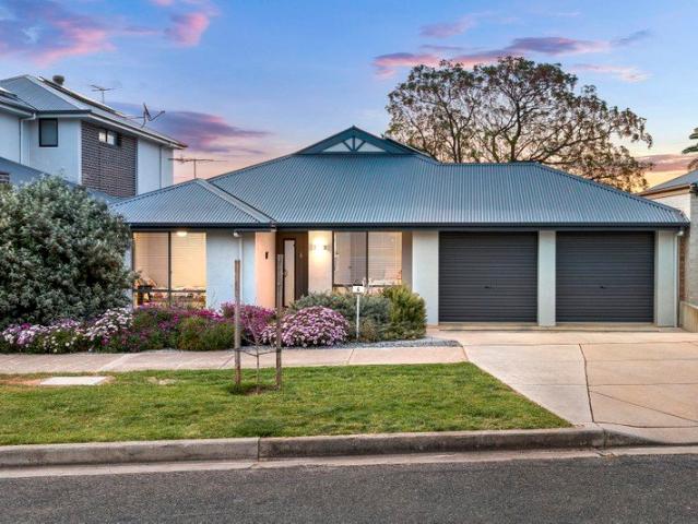 A Spacious Blair Athol Haven with Scale & City Corridor Convenience
