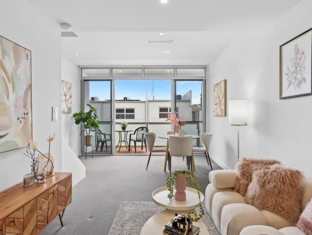 A Spacious City Sanctuary in Adelaide's Lifestyle Precinct