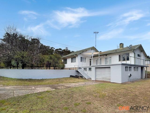 A Spacious Cooma Home with Room to Make Your Own