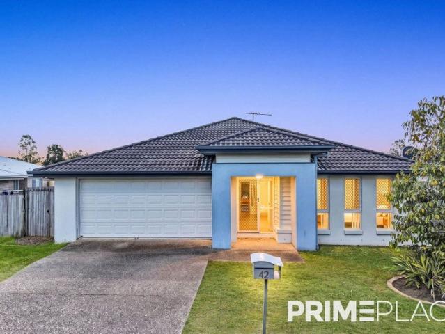 A Spacious Family Home in a Convenient Bellbird Park Location!