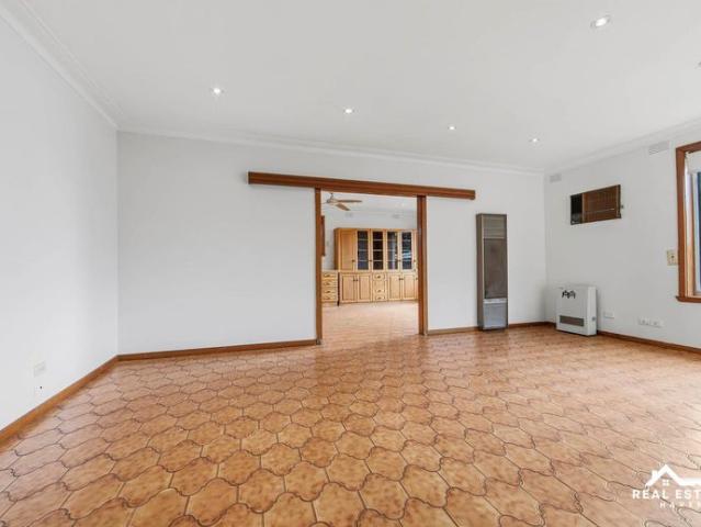 A Spacious Family Retreat Close to Everything