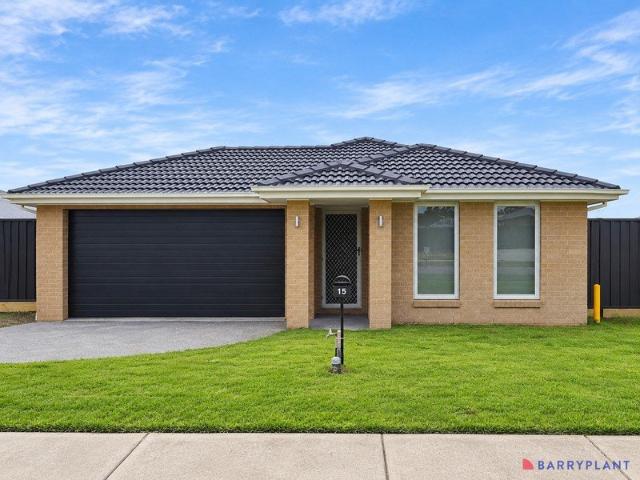 A spacious home on Apple Berry Rise!