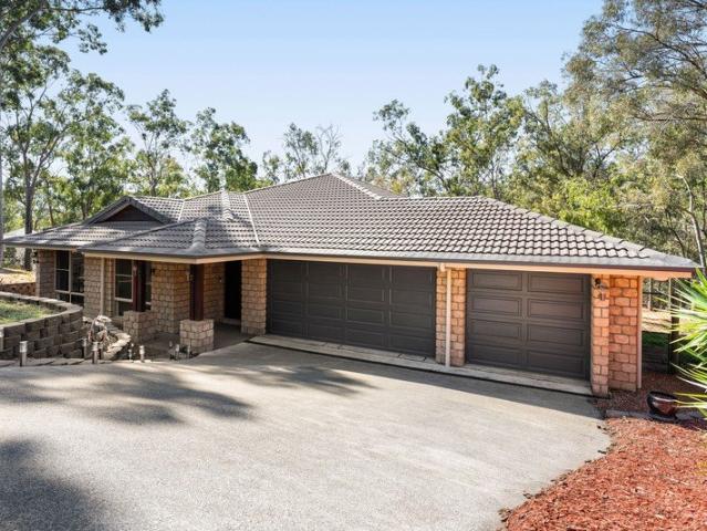 A Spacious Home Overlooking Native Bushland