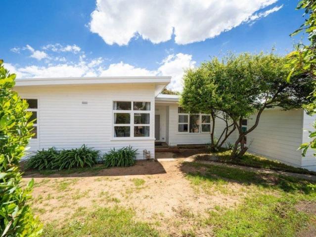 A Spacious House with Room for Everyone