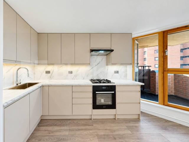 A spacious two double bedroom apartment situated on the 11th floor of Ashburnham Tower, SW10, offering fantastic far reaching views across London