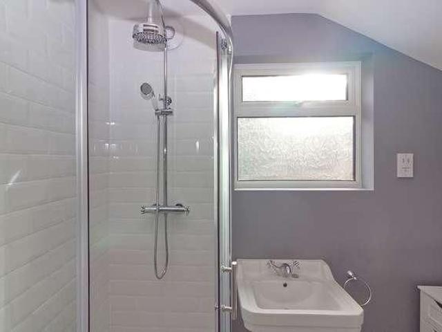 A Spacious Victorian Terraced Home With Large Double Bedrooms In New Bradwell, MK13