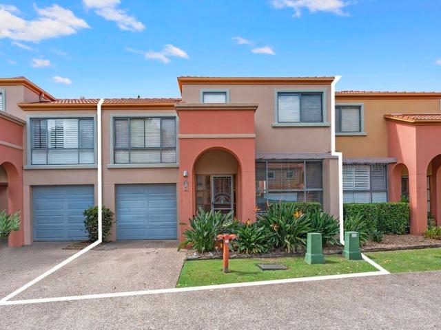 A Spacious Villa in a Premier Location!