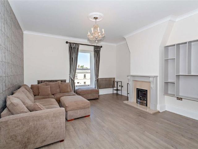 A spacious 1 bedroom first floor apartment forming part of a stunning Grade II listed regency mansion with 2 private parking spaces in a semi rural location yet within 1½ miles of the market town of Wetherby