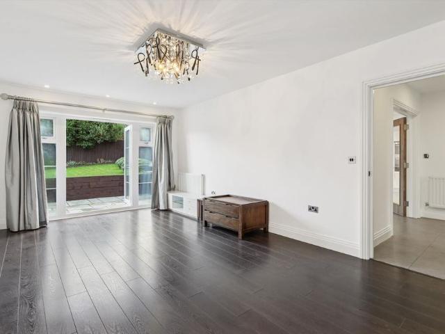 A spacious 5 bedroom, 3 bathroom, 2 reception family home situated in a cul de sac, this immaculate detached home offers exceptional space, comfort and practicality for modern family living