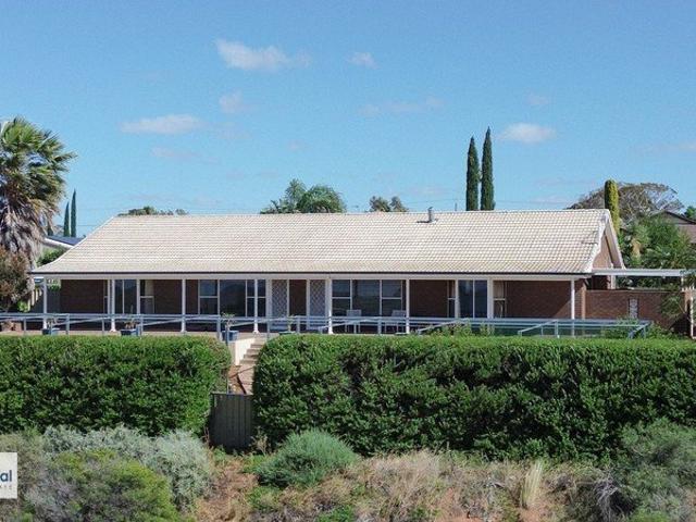 A Spectacular Lifestyle with Uninterrupted Views!