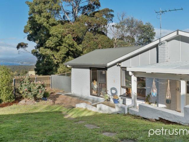A Special Family Hideaway with Views