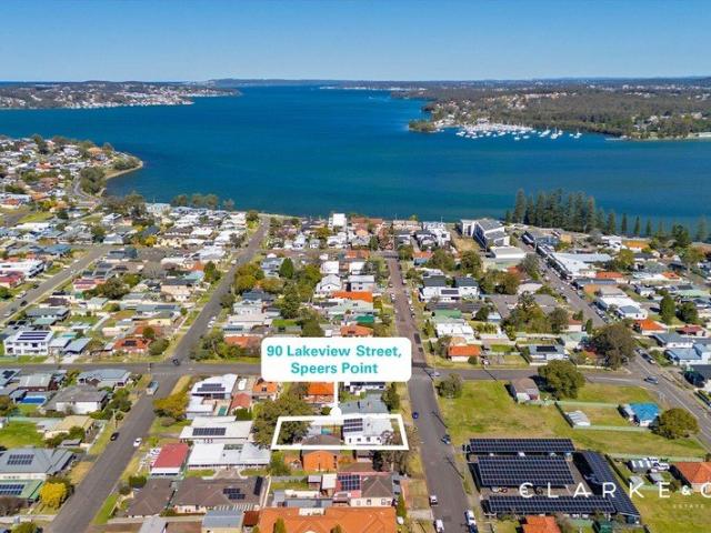A SPEERS POINT LIFESTYLE WITH MORE TO OFFER!