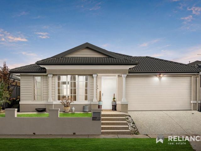 A two year old approx. Stunning Carlisle Built Residence in a Coveted Point Cook Location