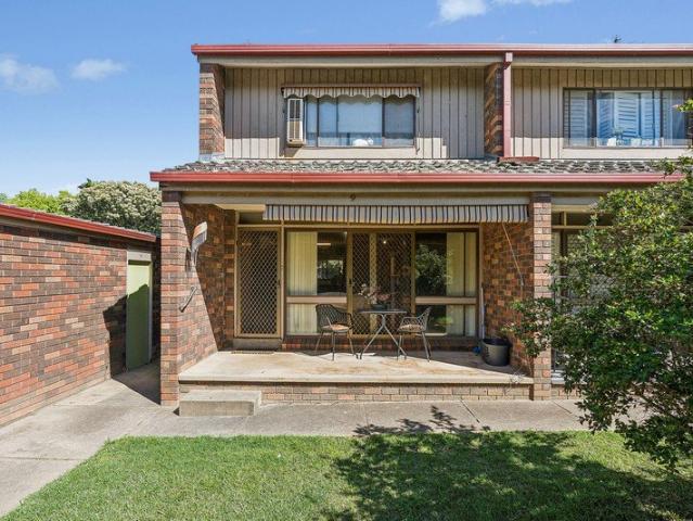 A TWO BEDROOM TOWNHOUSE!