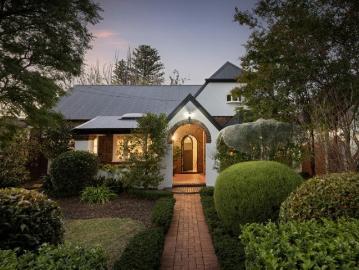 A Rare Family Estate Combining Land, Lifestyle and School Zoned Excellence