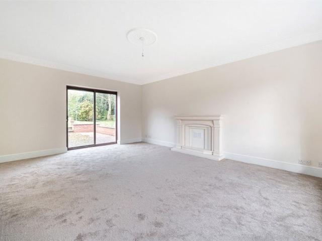 A three bedroom detached family home with paddocks extending to approximately 1.35 acres in Middleton