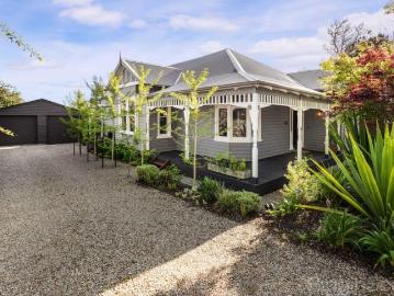 A Timeless Edwardian Gem in a Premier Daylesford Setting