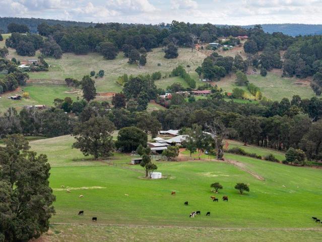 A Timeless Jarrah Heritage Sanctuary with Panoramic Valley Views