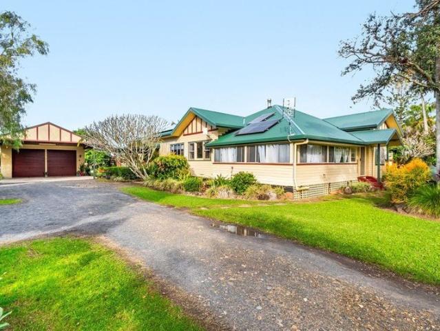 A timeless 103 year old homestead on 2,335 mÃÂ² of rural charm