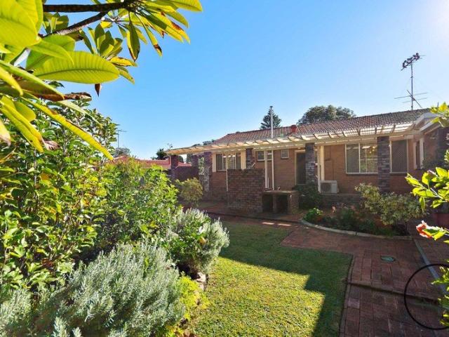 A Timeless 70's Classic on 1,020sqm First Time Ever Offered!