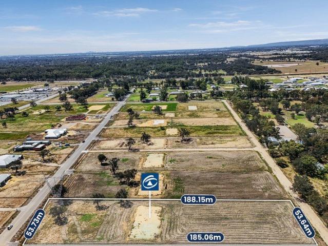 A Titled 1 Hectare Retreat in Oakford