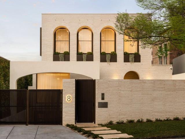 A Toorak Brand New Right Here, Right Now