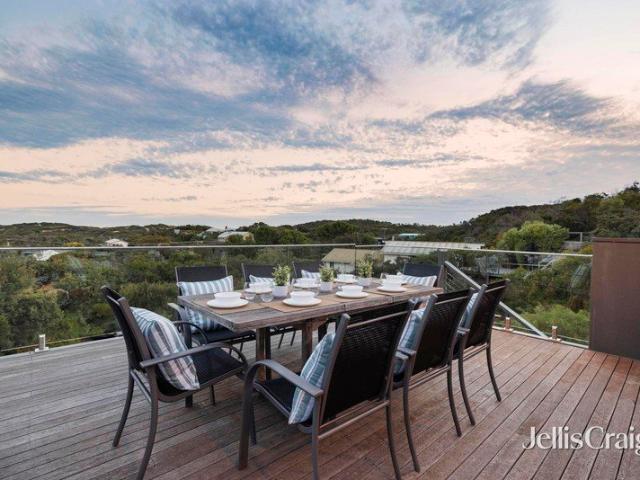 A tranquil haven with abundant land, views and ocean nearby