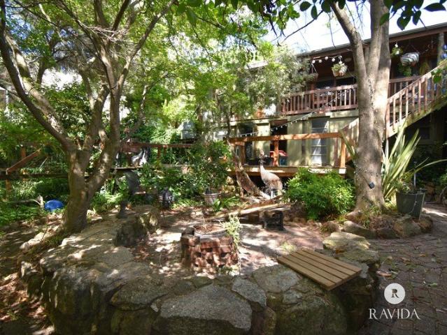 A Tranquil Hideaway Just Minutes From Town