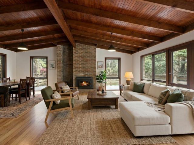 A Treetop Retreat on Over Nine Acres