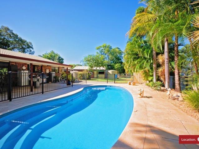 A Tropical Resort Style Retreat on Pleasant Drive
