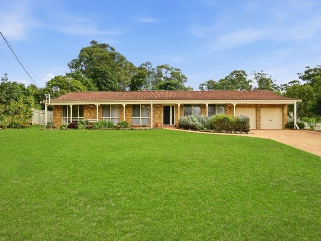A True Family Haven with an Epic Outdoor Living + 12m x 14m Shed