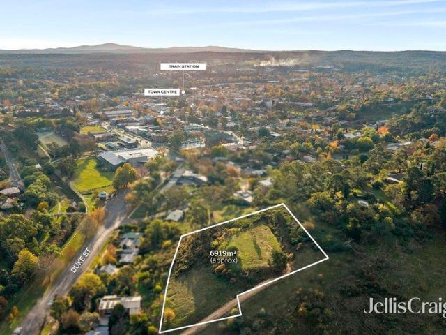 A truly rare opportunity with spectacular Castlemaine views