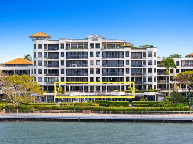 A Unique Apartment in a Unique Building
