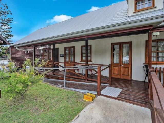 A Unique Country Business or Huge Family Residence